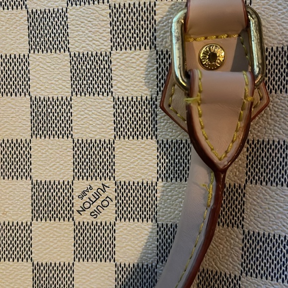 SOLD - Louis Vuitton Speedy Bandoulière 30 - Picture 2 of 5